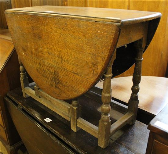 Small oak gateleg table(-)